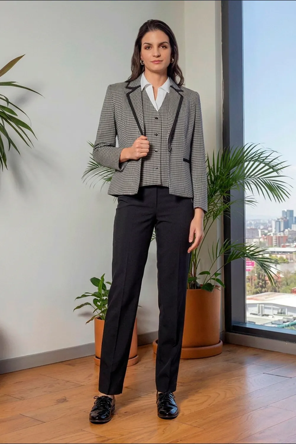 Uniforme corporativo 202572